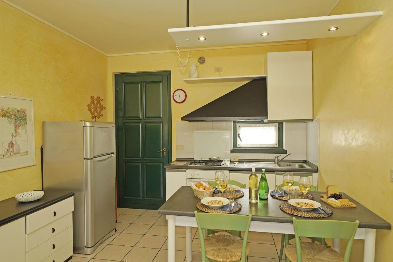 Appartamento Il Porticciolo P1-12 By Wonderful Italy Sirmione Esterno foto