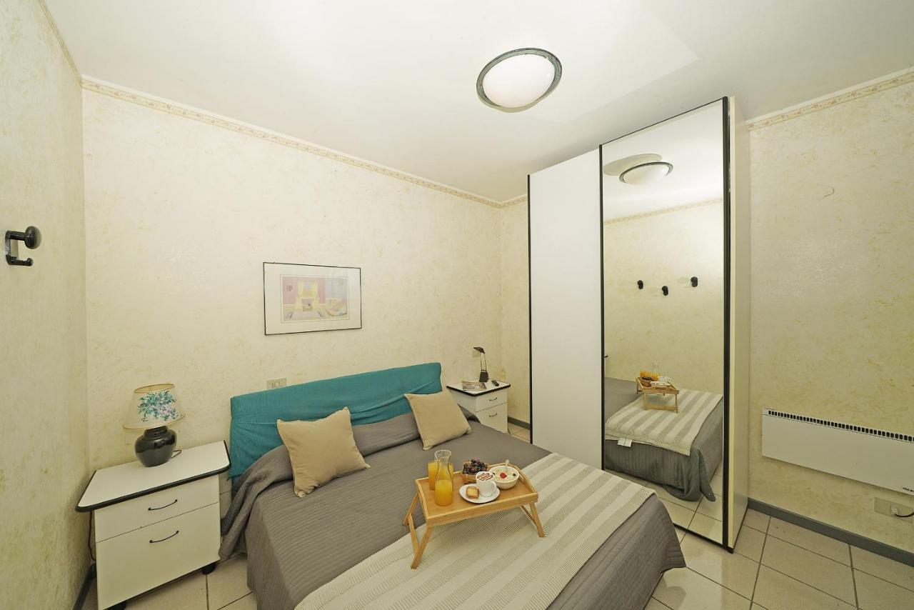Appartamento Il Porticciolo P1-12 By Wonderful Italy Sirmione Esterno foto