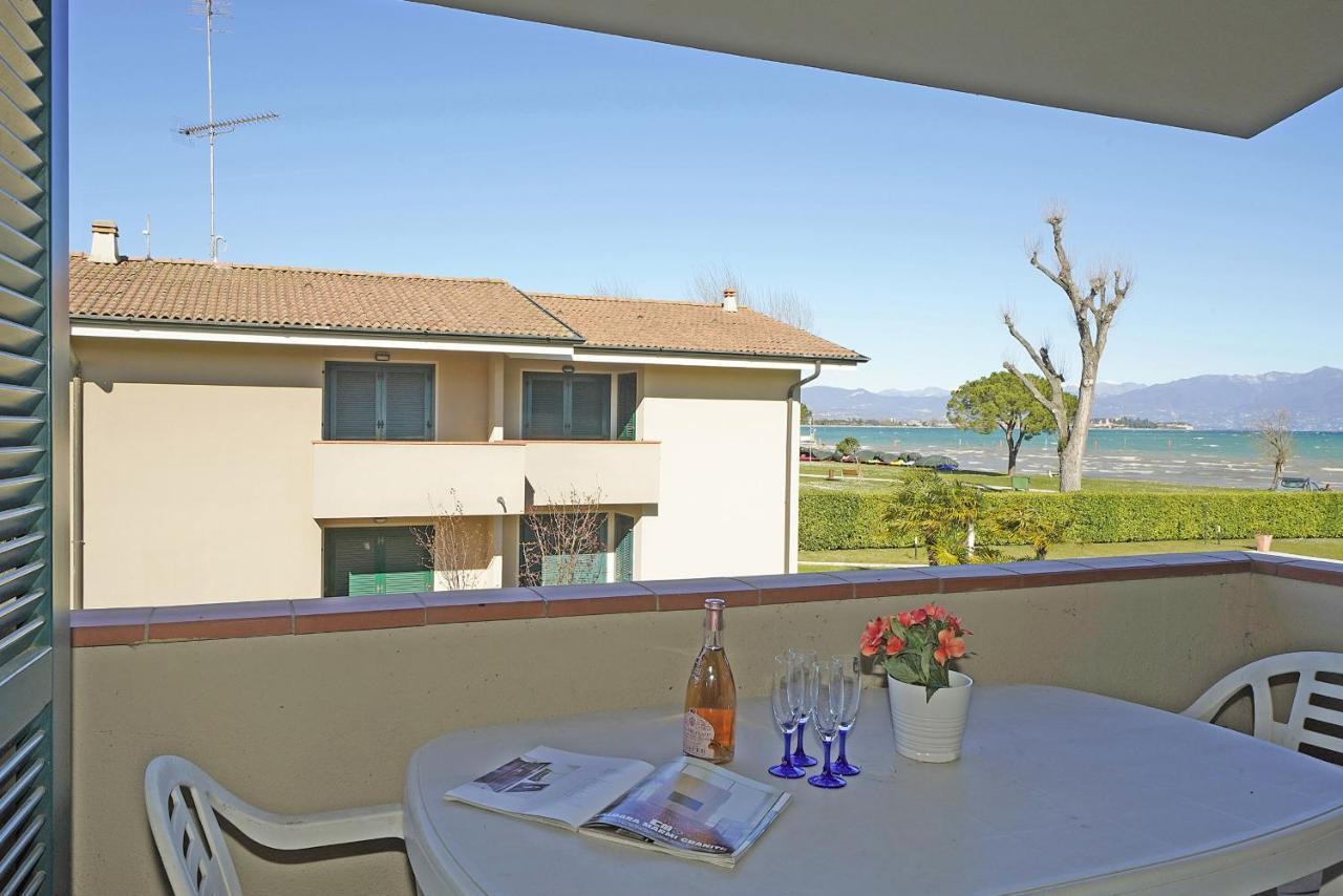 Appartamento Il Porticciolo P1-12 By Wonderful Italy Sirmione Esterno foto