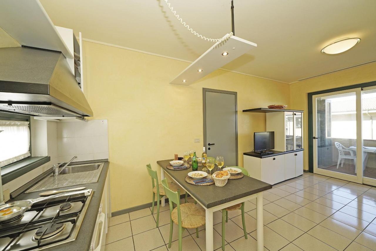 Appartamento Il Porticciolo P1-12 By Wonderful Italy Sirmione Esterno foto