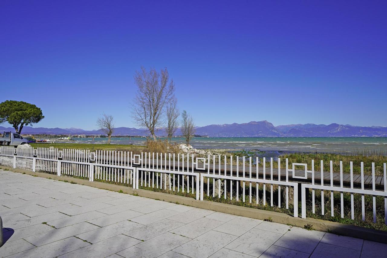 Appartamento Il Porticciolo P1-12 By Wonderful Italy Sirmione Esterno foto